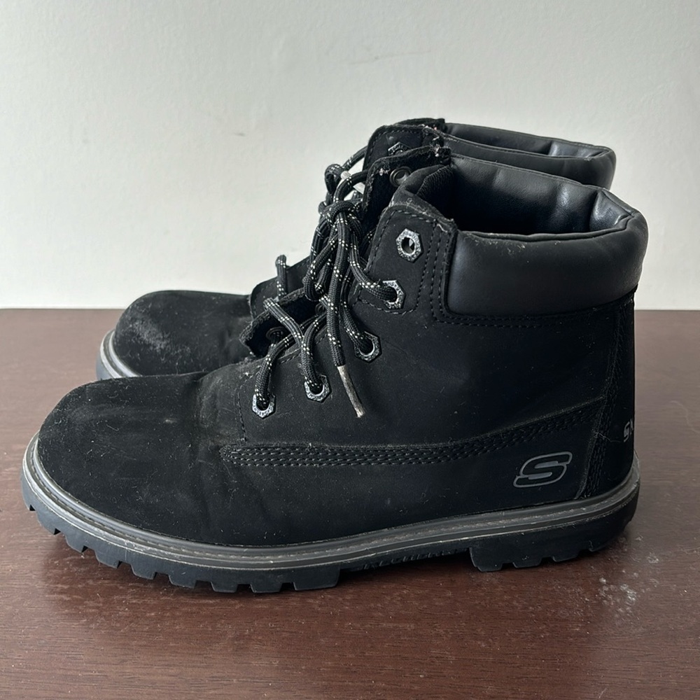 Skechers lace up boots, Sz Youth 4